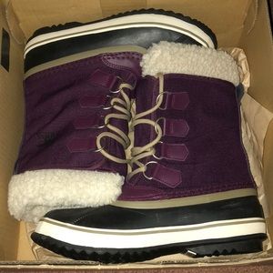 NEW Purple Sorel boots💜👢